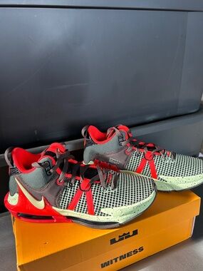 Nike Multicolor Low-Top Basketball Sneakers in Red, Black & Mint